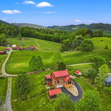 Hidden Star Hideaway-Blackberry Farm-Smoky Mtn Nat Park-Hot Tub- Fire Pit- Fenced Yard- Pet Friendly Walland المظهر الخارجي الصورة