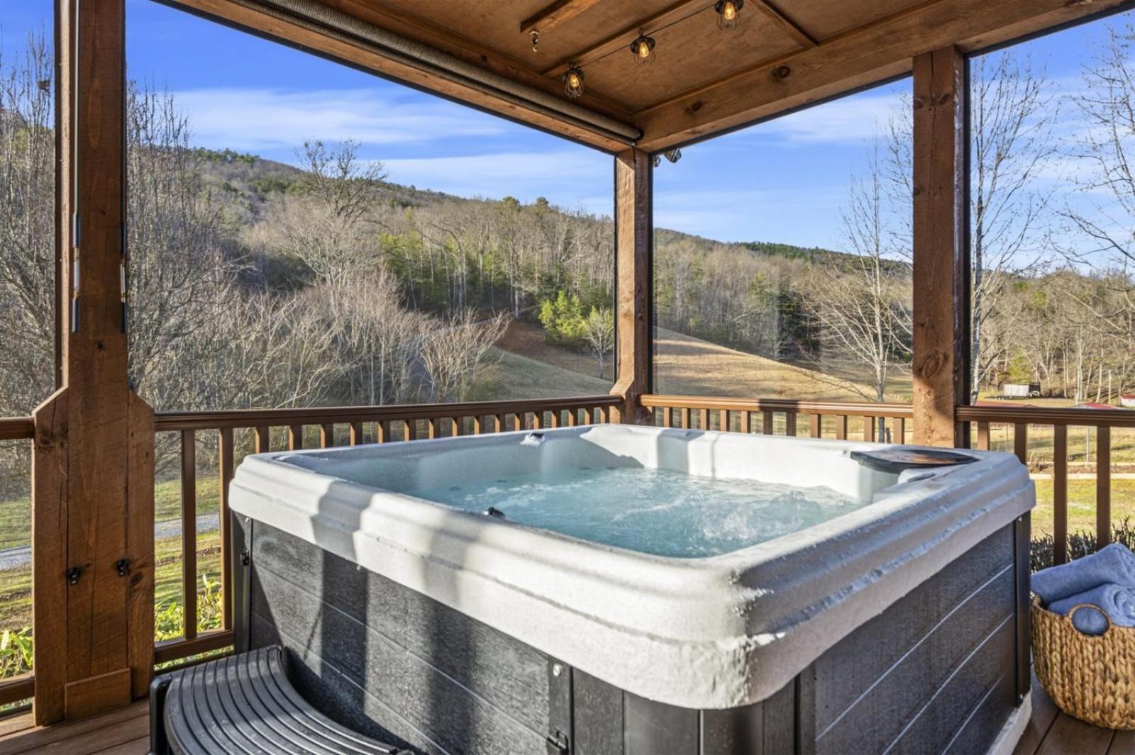 Hidden Star Hideaway-Blackberry Farm-Smoky Mtn Nat Park-Hot Tub- Fire Pit- Fenced Yard- Pet Friendly Walland المظهر الخارجي الصورة