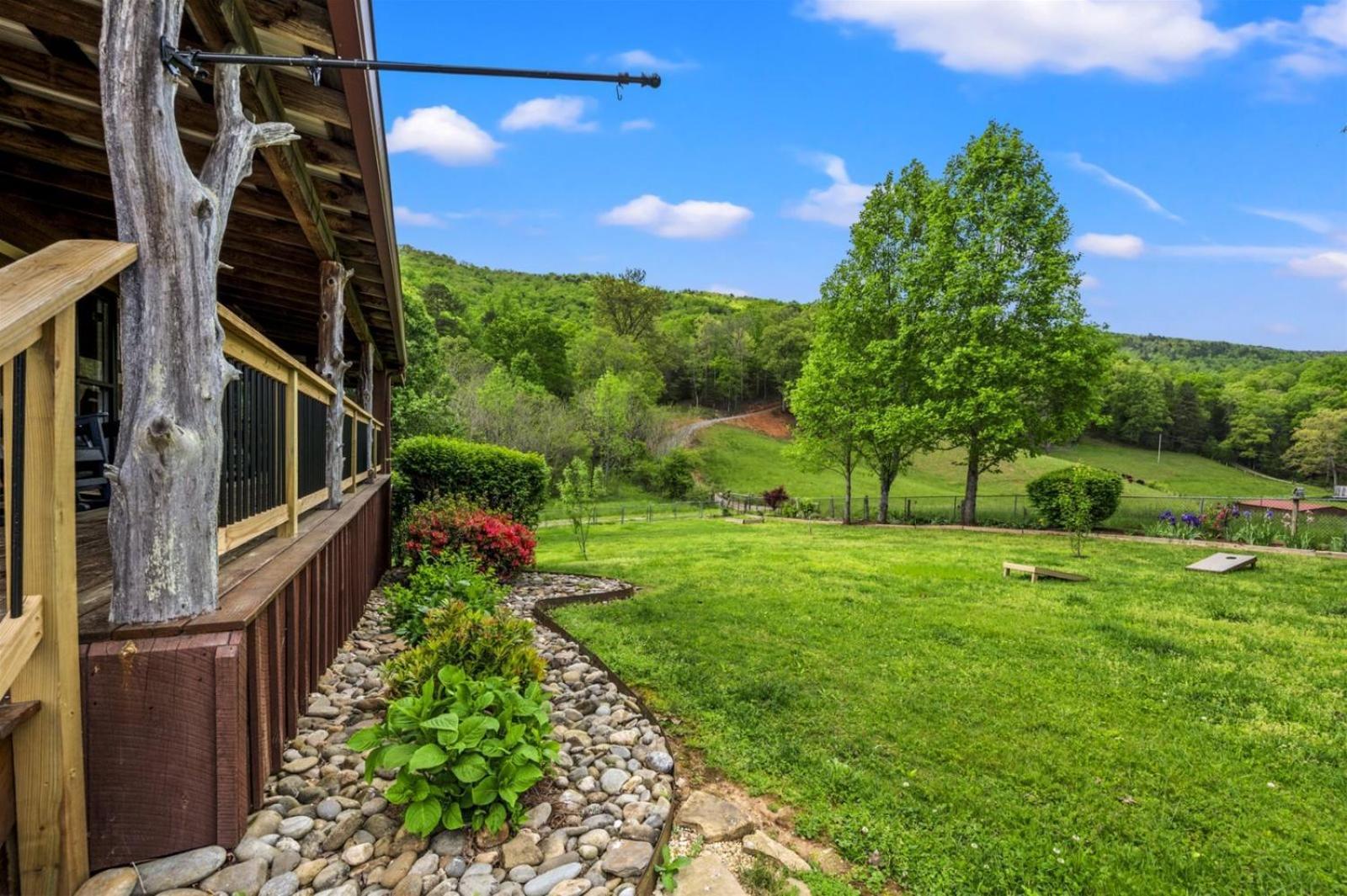 Hidden Star Hideaway-Blackberry Farm-Smoky Mtn Nat Park-Hot Tub- Fire Pit- Fenced Yard- Pet Friendly Walland المظهر الخارجي الصورة