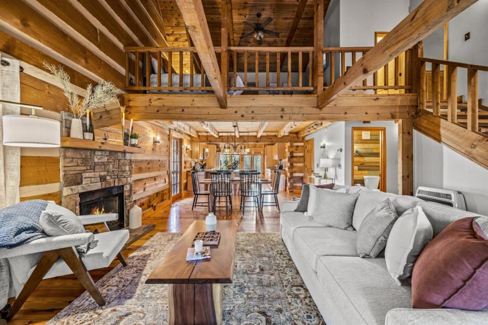 Hidden Star Hideaway-Blackberry Farm-Smoky Mtn Nat Park-Hot Tub- Fire Pit- Fenced Yard- Pet Friendly Walland المظهر الخارجي الصورة